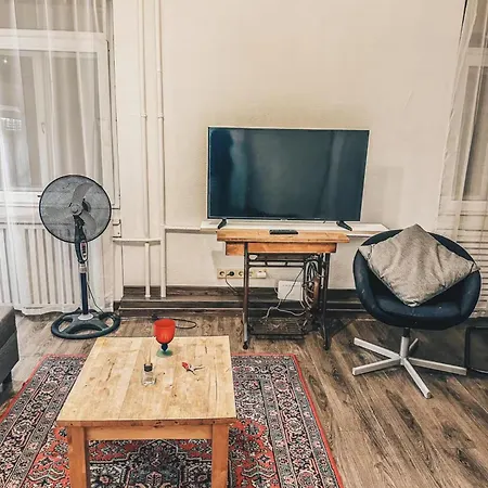 2 Old Town Apartment